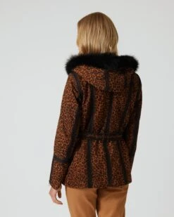 Lederjacke Mit Leomuster Und Kapuze -Modegeschäft 59853787 2abbabea 2791 11ee 8f6f 5a72d431453d pics2080