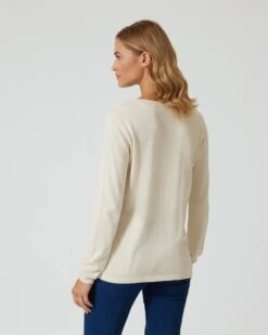 Pullover Mit Strass-Blumen 15 Pullover Mit Strass-Blumen -Modegeschäft 59856227 16f50054 29ee 11ee 8f6f 5a72d431453d pics2080