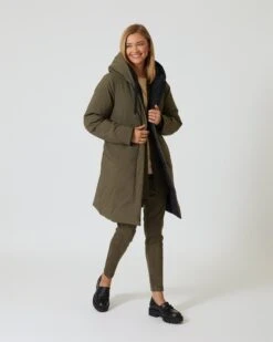 Wendesteppmantel -Modegeschäft 59857531 1dc44ac1 2ac0 11ee 8f6f 5a72d431453d pics2080