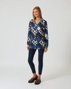 Bluse "Thea" Mit Print -Modegeschäft 59857541 23ebec82 2ac0 11ee 8f6f 5a72d431453d pics2080