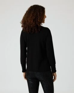 Rollkragenpullover Mit Schmuckknöpfen -Modegeschäft 59862836 0fb6568e 2d23 11ee 8f6f 5a72d431453d pics2080