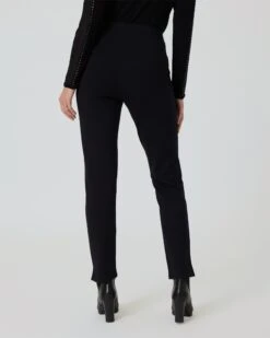 Schlupfhose Mit Strass -Modegeschäft 59863037 d3b91295 2d28 11ee 8f6f 5a72d431453d pics2080