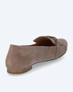 Caprice Ballerina Mit Kettendeko 14 Caprice Ballerina Mit Kettendeko -Modegeschäft 59863545 4f08a09b 2d32 11ee 8f6f 5a72d431453d pics2080