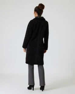 Lammfellimitat-Wendemantel Mit Druck -Modegeschäft 59864555 aeb4bb4f 2f70 11ee 8f6f 5a72d431453d pics2080