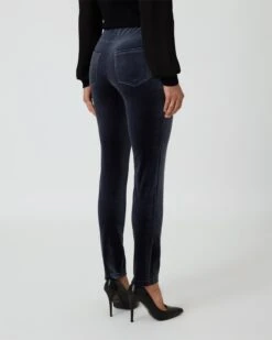 Samt-Jeggings -Modegeschäft 59864845 41dd20e2 2f7d 11ee 8f6f 5a72d431453d pics2080