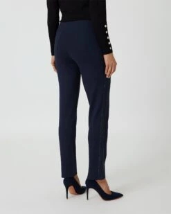 Hose Mit Seitenstreifen -Modegeschäft 59864952 6efc2440 2f7d 11ee 8f6f 5a72d431453d pics2080