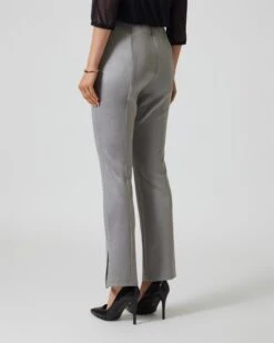 Schlupfhose Lederimitat -Modegeschäft 59869847 8aa93ec5 34f8 11ee 8f6f 5a72d431453d pics2080