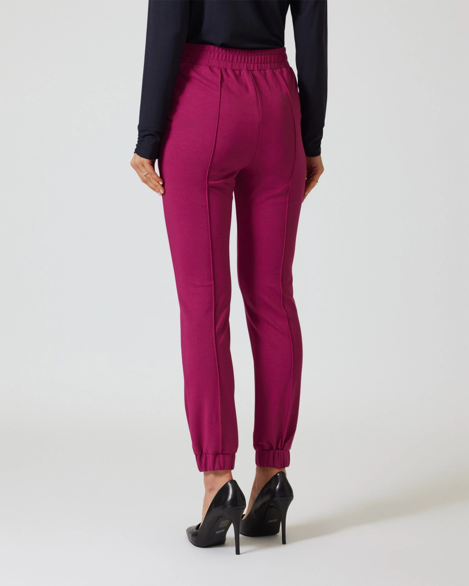 Joggpant Mit Biesen 9 Joggpant Mit Biesen – Bild 7