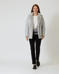 Steppjacke Im Biker-Stil -Modegeschäft 59870956 3176b3d6 35cb 11ee 8f6f 5a72d431453d pics2080