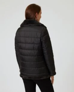 Steppjacke Im Biker-Stil -Modegeschäft 59870958 3252f88b 35cb 11ee 8f6f 5a72d431453d pics2080