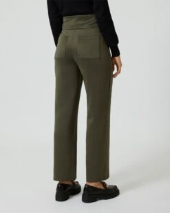 Schlupfhose Mit Breitem Bund 11 Schlupfhose Mit Breitem Bund -Modegeschäft 59872219 a45e6ae0 3750 11ee 8f6f 5a72d431453d pics2080