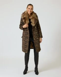 Mantel In Leo-Optik -Modegeschäft 59872283 c67ecb40 3750 11ee 8f6f 5a72d431453d pics2080