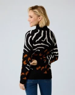 Strickjacke Mit Animalmuster 9 Strickjacke Mit Animalmuster -Modegeschäft 59877537 bab77db8 3d9a 11ee 8f6f 5a72d431453d pics2080