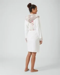 Bademantel "X-mas Hase" Mit Kapuze -Modegeschäft 59882697 5ae45b5a 4317 11ee 8f6f 5a72d431453d pics2080