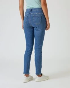 Jeans Im 5-Pocket-Stil -Modegeschäft 59882776 86024acf 4317 11ee 8f6f 5a72d431453d pics2080