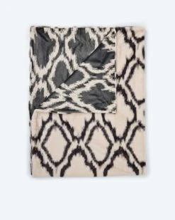 Decke In Kaninchen-Optik 11 Decke In Kaninchen-Optik -Modegeschäft 59907697 155dc72a 6674 11ee 8f6f 5a72d431453d pics2080