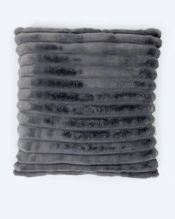 Kissen In Kaninchenfell-Optik 20 Kissen In Kaninchenfell-Optik -Modegeschäft 59908570 f4611bad 4578 11ee 8f6f 5a72d431453d pics2080