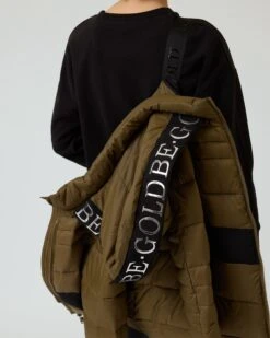 Steppjacke Mit Trageriemen -Modegeschäft 59908783 91910dc9 6803 11ee 8f6f 5a72d431453d pics2080