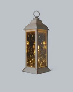 LED-Laterne Mit Kerzen Und Funkeleffekt -Modegeschäft 59910606 14b2e1b3 5207 11ee 8f6f 5a72d431453d pics2080